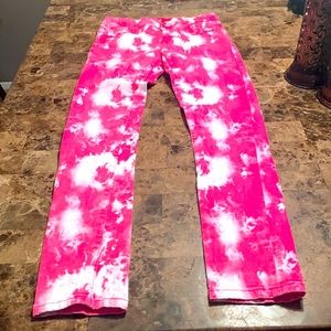 Stretchy gently used Tie dye pink and white skinny jeans.